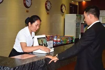 鄭州華筵商務酒店崗位技能大賽圓滿落幕，人臉身份證識別實操成亮點